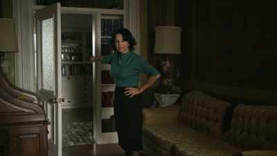 You gotta go.
Come on. Let's go. - Godfather of Harlem
