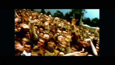 ♪ You gotta make it...♪ - Oasis: Knebworth 1996