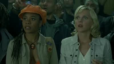 George George The hoodLose the hoodI know We're in the 'hood now No manHe's a dead manYou guys feeling me In the 'hood - Scary Movie 3
