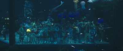 You guys hungry? Me, too.
MIKE: Check it out. - Aquaman