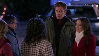 You guys, it's not over.
We're gonna keep fighting to keep it open. - Christmas at the Drive-In