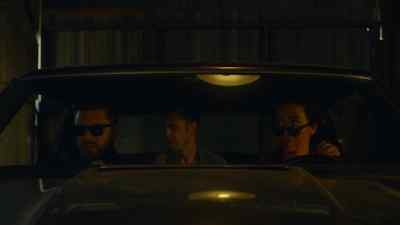 You guys wait here. - Preacher