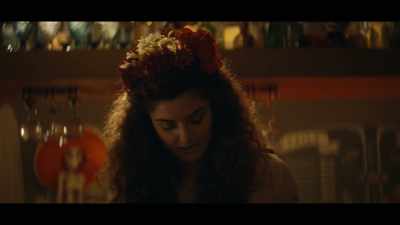 You guys want sombreros? - The Tourist
