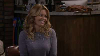 -You have a great laugh.
-Thank you. - Fuller House