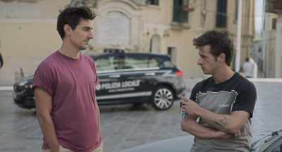 - You have a licence?
- You should not know. - The Man with the Answers