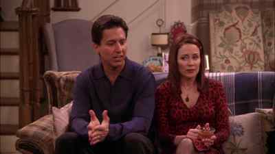 - You have a radio?
- Raz. - Everybody Loves Raymond