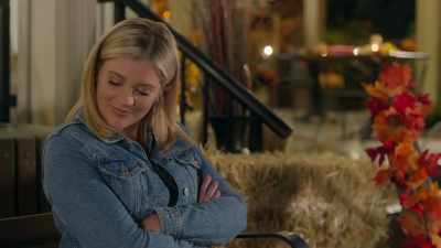 You have a really spectacular voice Callie - Roadhouse Romance