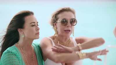 - You have a thing for me,
and I don't know why, and-- - The Real Housewives Ultimate Girls Trip
