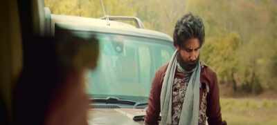 You have destroyed everything!
Move back, move...back - Vikram Vedha