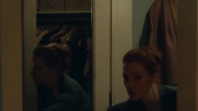 You have marks on your back. - Scenes from a Marriage