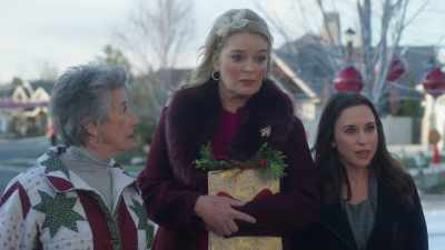 You have missed the
deadline for changing - Haul Out the Holly: Lit Up