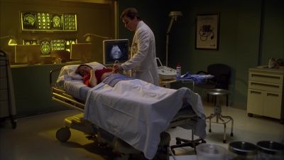You have nice skin. - House