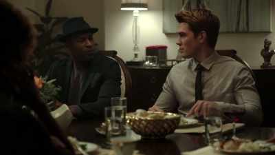 You have no idea
who that is, do you? - Riverdale