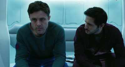 - You have to pick a side.
- Okay! - Slingshot