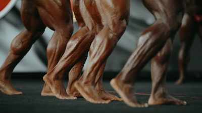 You have to see
if this guy beside you - Breaking Olympia: The Phil Heath Story
