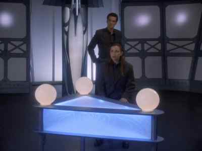 You have something to tell us, Kal-El? - Lois & Clark: The New Adventures of Superman