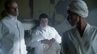You have such a presence, Miss Mooney. - Gotham
