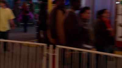 - You have to tell her.
- Are you nuts? - Kyle XY