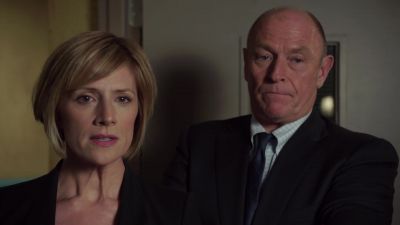- YOU HAVE TO ANSWER
THAT ONE, SHAWN. - Psych