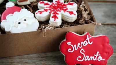- You have two hours
to bake a gift - Baking It