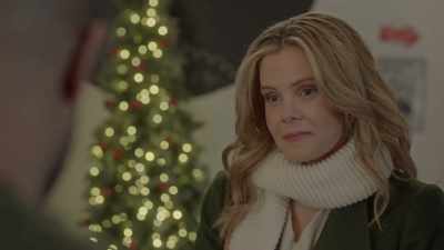 You haven't been here
Christmas time in-- - Meeting Mr. Christmas