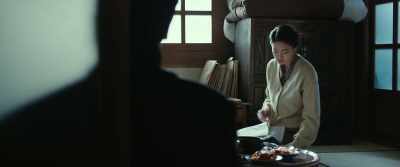 You haven't eaten a bite. No appetite? - The Age of Shadows