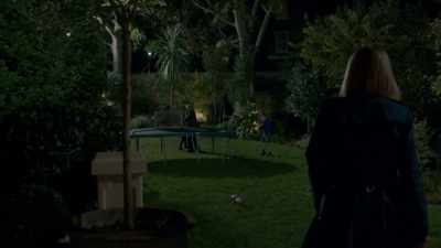 -You haven't got a flag.
-Ah! - The Split