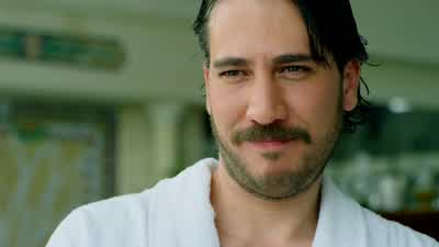 You haven't tried my daiquiri. - Narcos