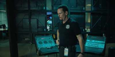 - You hear me? No one.
- Yeah, um... - Wire Room