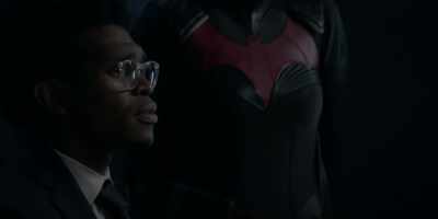 YOU HEAR THAT?
LOWER THE VOICE, - Batwoman