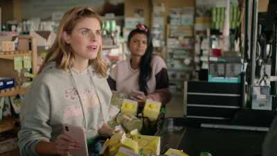 - You heard me.
- Mom, it's. uh-- - Zoey's Extraordinary Playlist