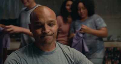 You heard Papa Omar.
It's time to go to bed. Come on. - Blue Miracle