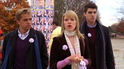 You heard what Lex said:
"True leaders see beyond boundaries." - Smallville