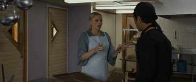 You help me cook,
and I help you find Fongtron. - Master Cheng