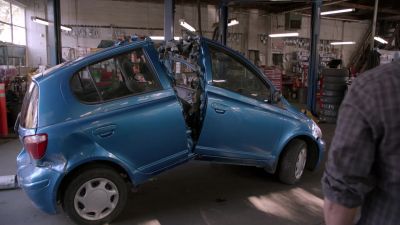 - You hit a speed bump, huh?
- Yeah. - Psych