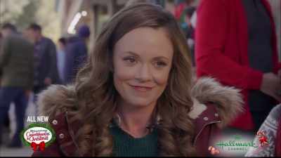 - You?
- If I weren't an innkeeper, - Check Inn to Christmas