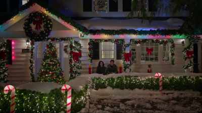 You immediately decided to buy
every Christmas decoration - Christmas on Cherry Lane