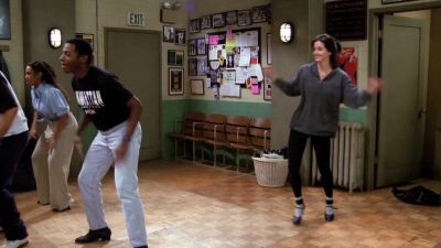 You in the back, you're getting it wrong! - Friends