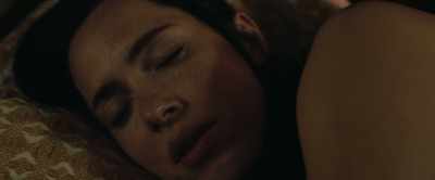 You just go to the door. - The Night House