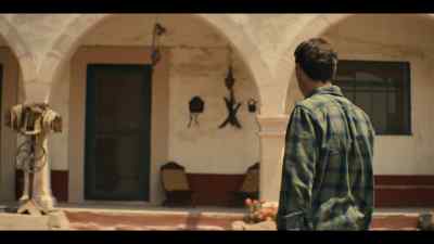 You just gonna stand there? - Narcos: Mexico