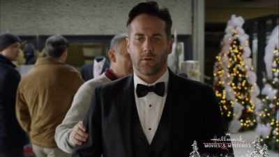 You just let us know if there's
anything else you need. - Marrying Father Christmas