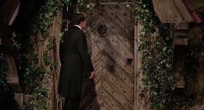 You keep away from here - The Kiss of the Vampire