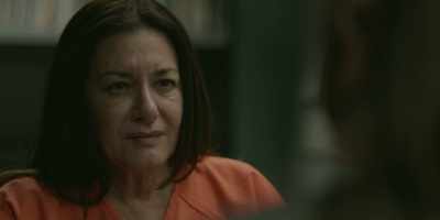 - You keep this from her, - Pearson
