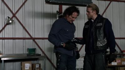 You kill the man
that burned your kid alive. - Sons of Anarchy