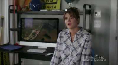 YOU KNOW, AFTER READING
YOUR SCHOOL PAPER, - Garage Sale Mysteries: Picture a Murder