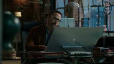 You know,
Alex Hale's ex-husband, - Wisdom of the Crowd
