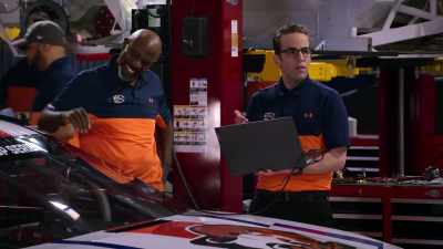 You know an engine's runnin' smooth
when it makes your fillings rattle. - The Crew