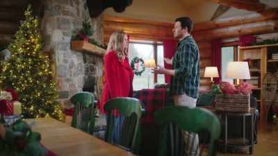 You know, apparently, - Unwrapping Christmas: Olivia's Reunion