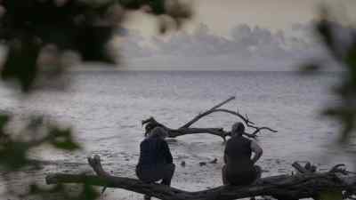 You know, you better split. - Bloodline