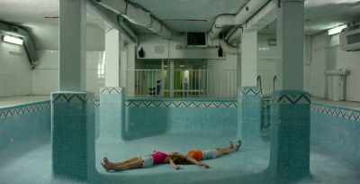 You know you can dance in the water? - Carmen & Lola